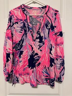 Lilly Pulitzer Pink & Navy Printed V-Neck Women’s Top. mini tassel detail.